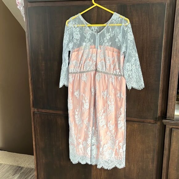 NWT ASOS Maternity Gray Pink Lace Dress Size 10 - Picture 3 of 6